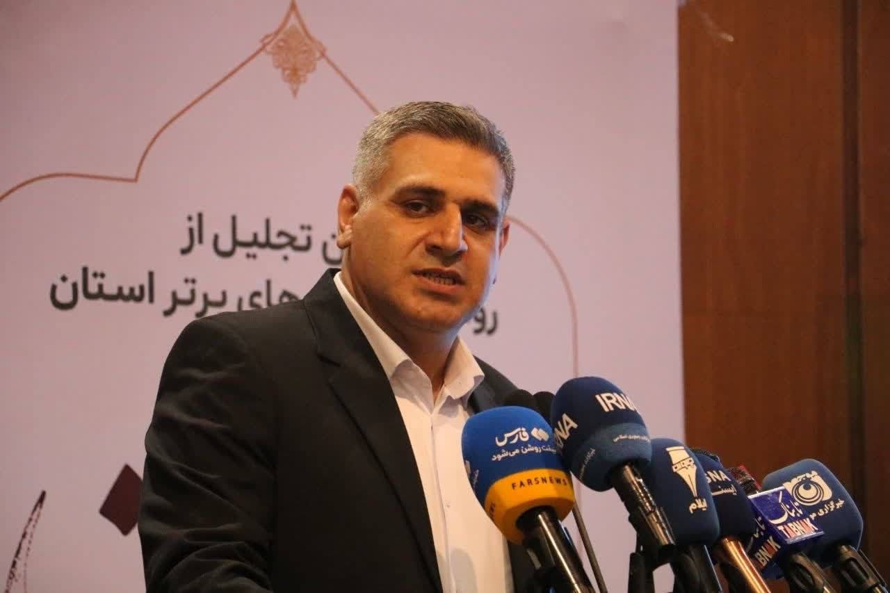 نهضت آسفالت شهر ایلام ادامه خواهد داشت/ مسیر بعدی از میدان امام(ره) تا میدان شهید کشوری