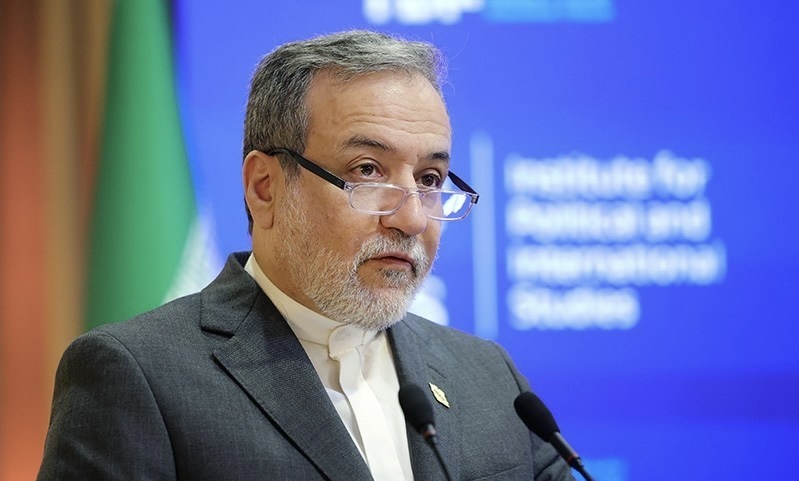 گزارش عراقچی به مجلس درباره مذاکره با عمان درباره تنگه هرمز